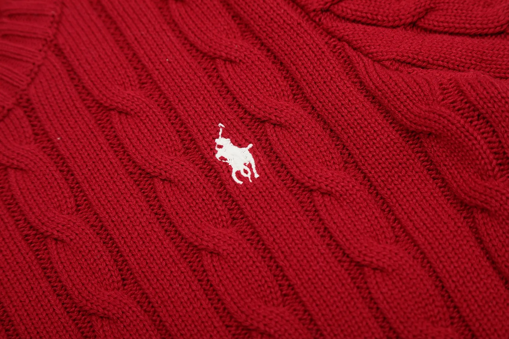 🅿️160 "Top quality" Style number: DS002# (not off the shelves all year round) [Ralph Lauren round neck solid color pony embroidered logo knitted short sleeves] ✅Ralph Lauren classic basic versatile knitted short sleeves for all seasons ✅Main supplier platform live broadcast Wholesale entities Replenish when out of stock Not off the shelves ✅ZP quality 1:1 version Scan the code to enter the GF website Counter quality ✅Detailed quality is the only one in Guangzhou Imported quality cotton yarn, focusing on high-end, cost-effective, good quality needless to say ✅The version is restored to the original order, the maximum size can be worn up to 160 pounds, loose, comfortable and stress-free ✅The upper body is simple and easy to match, a must-have for goddess ootd, good-looking clothes are never picky, a must-have in the goddess’ wardrobe Size: S-XL Color: Black White Gray Light Blue Light Pink Colorful Blue Khaki Bright Yellow Fruit Green Milk Apricot Wood Green Taro Purple Chinese Red Anchor Red Navy Red Label Navy Blue White Label